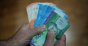 Sueldo Mínimo 2026 en Chile: Negociación CUT y Reajuste de Mayo - Agencia Uno